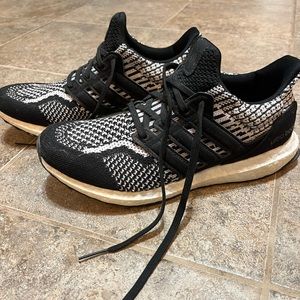 women’s ultraboosts size 8.5